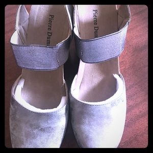 NWOT PIerre Dumas wedges